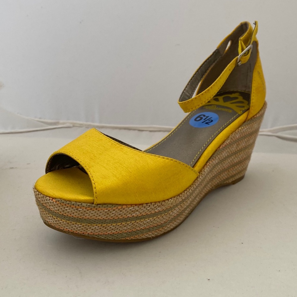 FERGALICIOUS WEDGE SANDALS